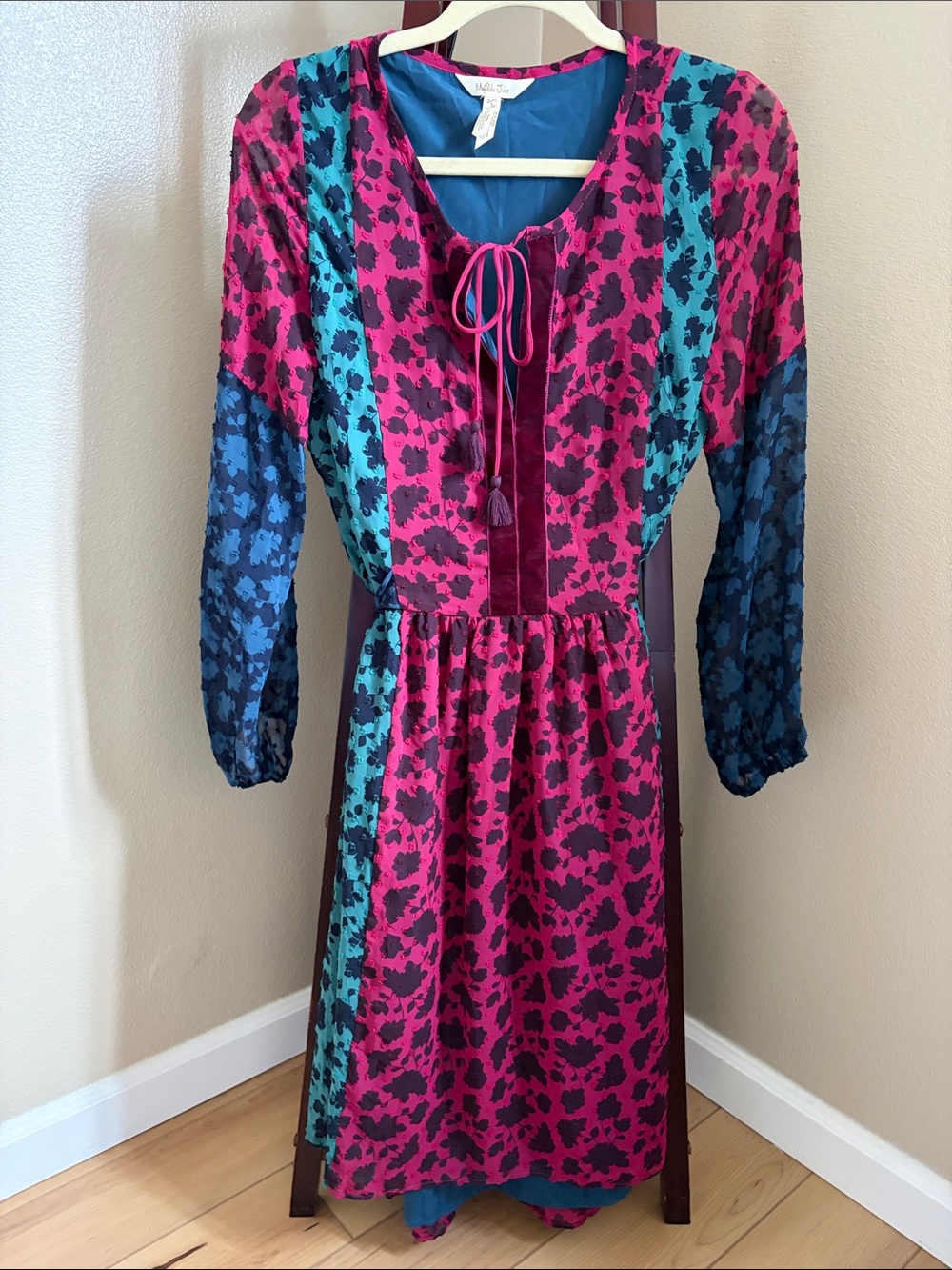 Violet & Claire Girls' Fuchsia & Teal Printed Long-Sleeve Dress